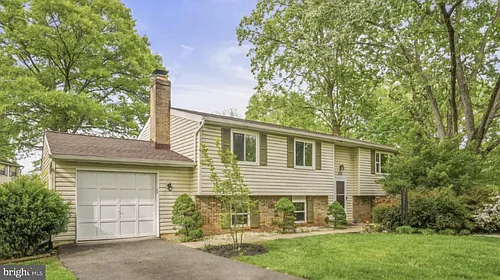 9001 Bannister Ln Photo 1