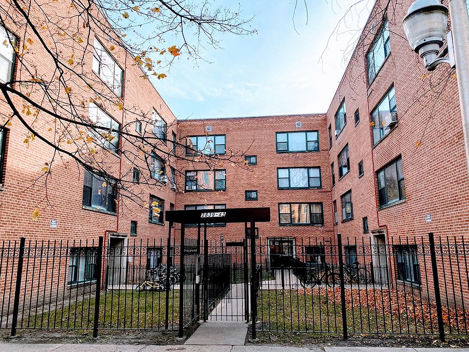 1st image of 2839 W Rosemont Ave