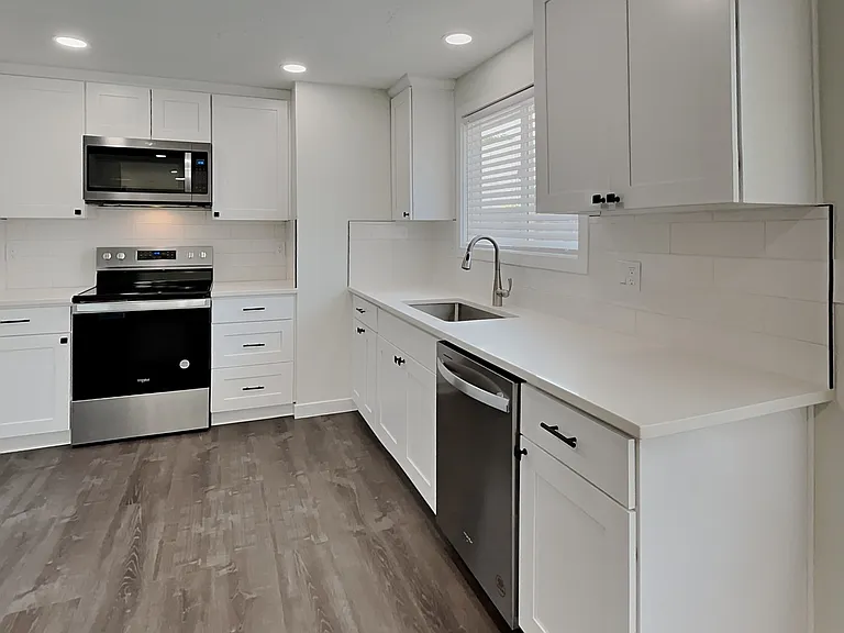 20710 SW Jay St — Photo 12