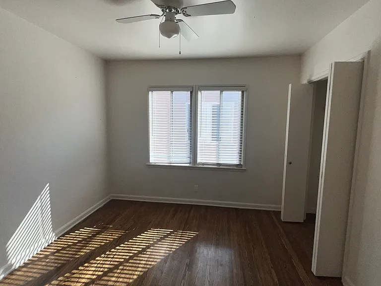 2420 34th St #2422 — Photo 14