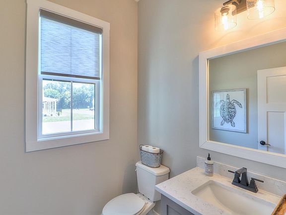 4th image of 13 Lake Life Ct