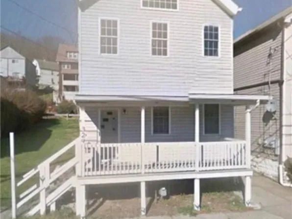 324 2nd St, Pitcairn, PA 15140