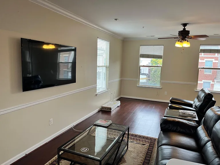 1007 Granby St — Photo 11