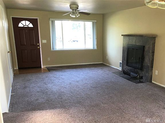 3rd image of 11416 To 11418 43rd St Ct E