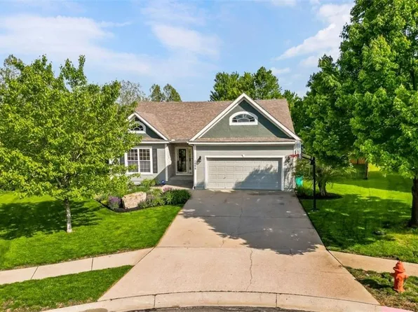 1006 W Howard Pl, Louisburg, KS 66053