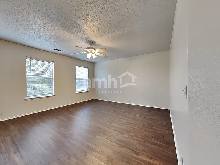 1523 Wavecrest Dr — Photo 10