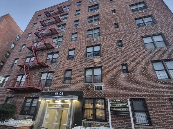 86-04 Grand Avenue image 1 of 2