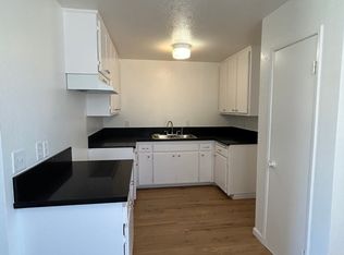 550 E Avenue H14 APT 2, Lancaster, CA 93535