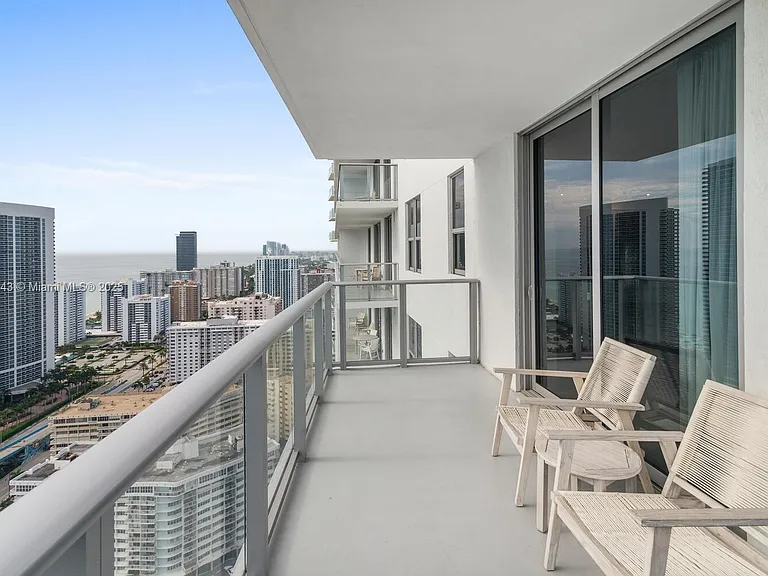 4010 S Ocean Dr #R2501 — Photo 2