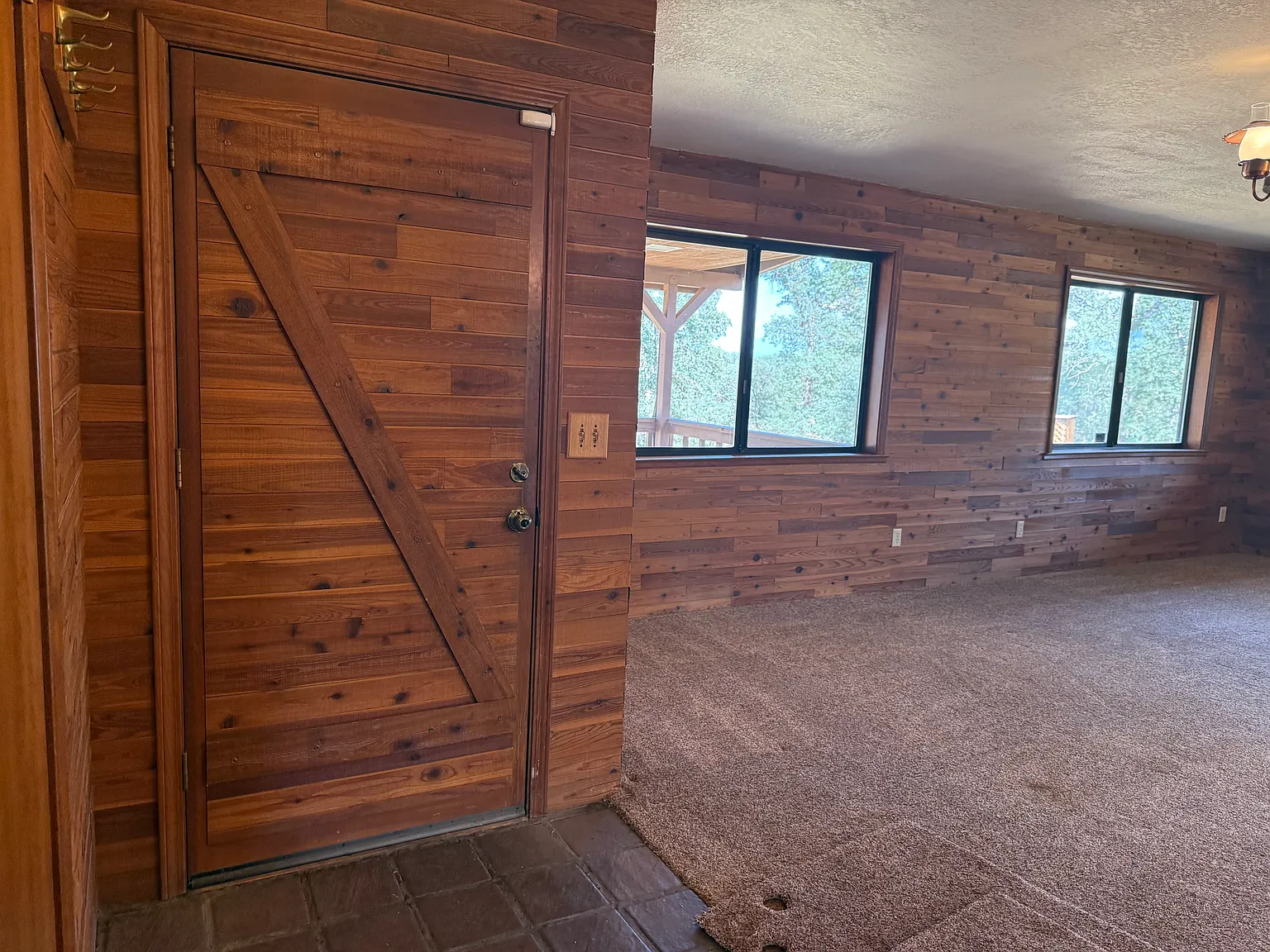 4 bed, 1920 sqft, $2,300 — Photo 2