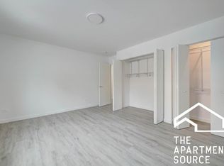 7621 N Sheridan Rd #F1, Chicago, IL 60626