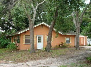 615 2nd St SE, Largo, FL 33771