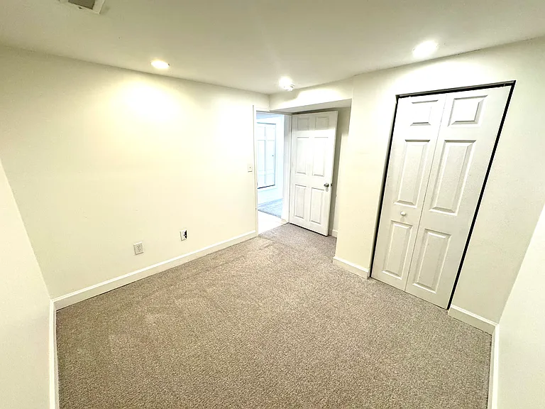 567 Whispering Hills Dr #B — Photo 18