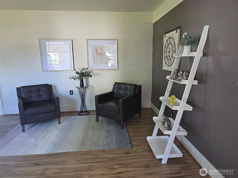 3rd image of 8902 Forest Road SW