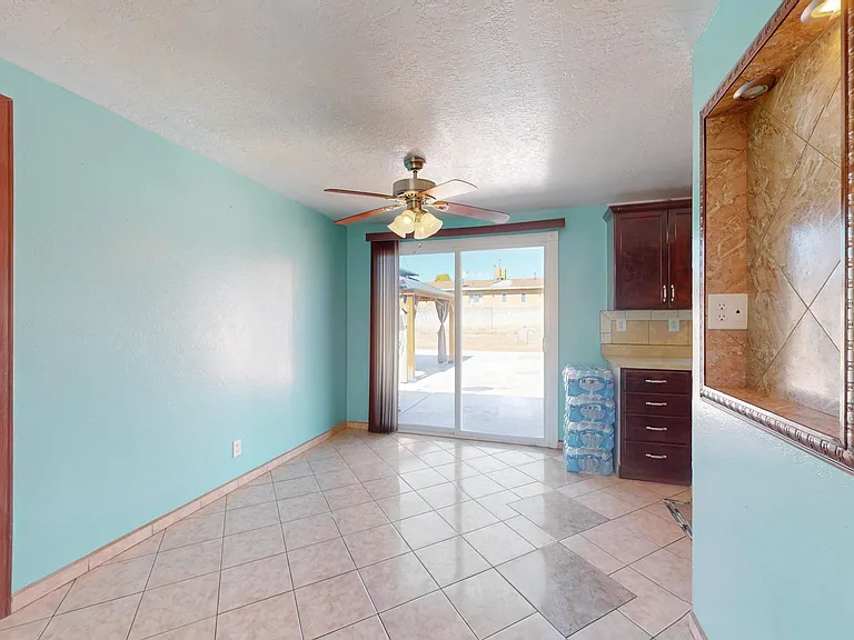 11517 Ralph Ave NE — Photo 25