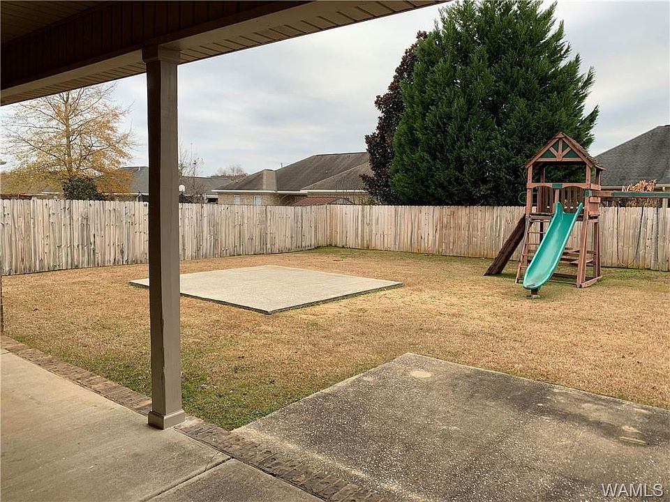 2nd image of 2081 Collier Way