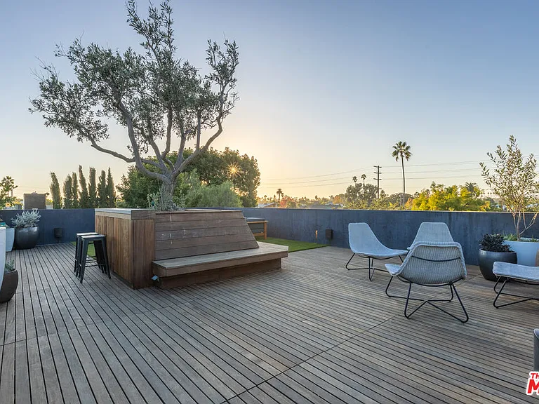 746 Marco Pl — Photo 63