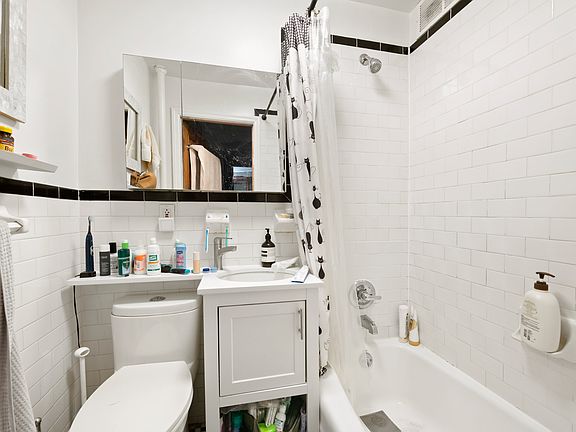 5th image of 244 Garfield Pl #4