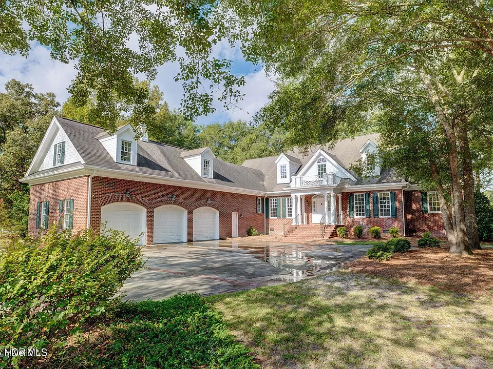 140 River Woods Dr