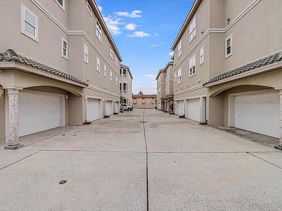 5th image of 14910 Leeward Dr Unit 304
