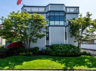 416 Daley St APT D, Edmonds, WA 98020
