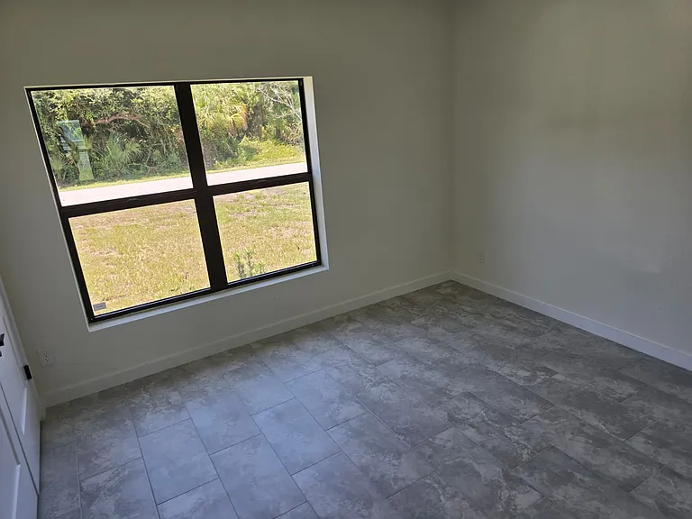 4240 Las Almanos Ave — Photo 14