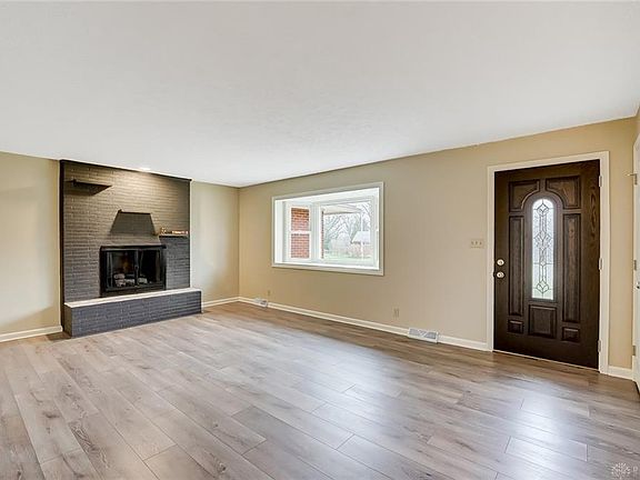 5th image of 2088 Marcia Dr