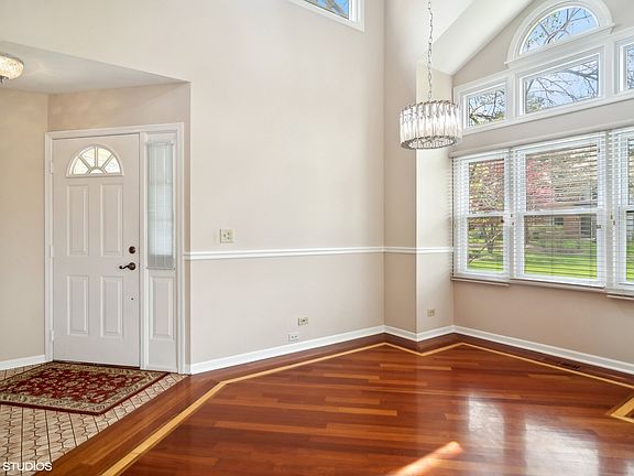 2nd image of 1509 Sheridan Ct #L
