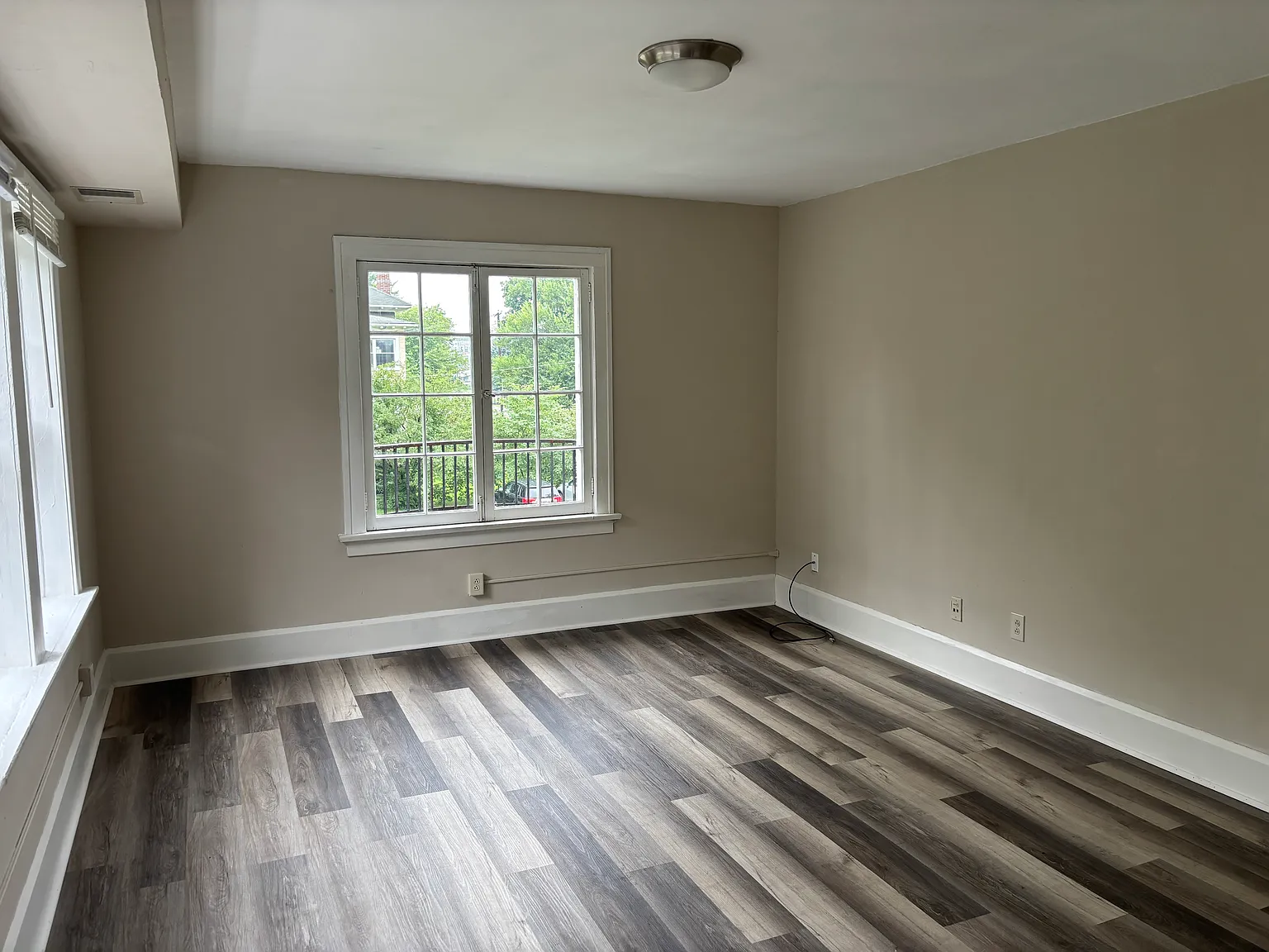 1 bed, $700 — Photo 2