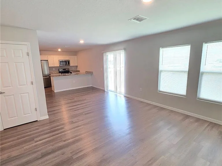 1604 Marble St — Photo 3