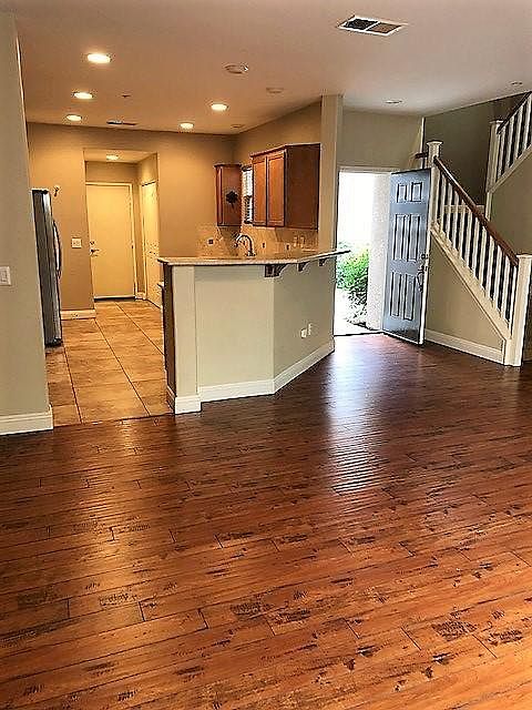 1st image of 36310 Antoinette Ln