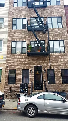 Rented by Space Link Realty | media 20