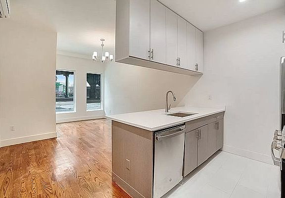 2nd image of 149 W 9th St #1C