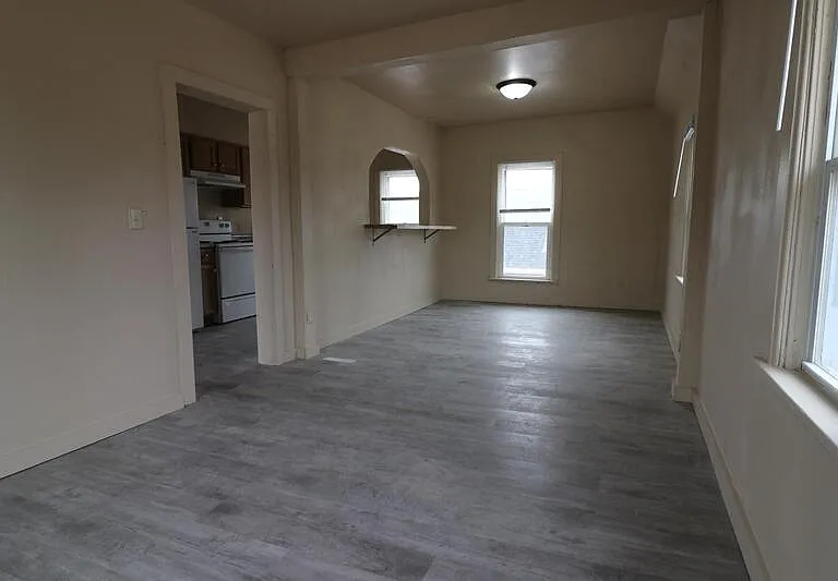 423 Draper St #1/2 — Photo 6