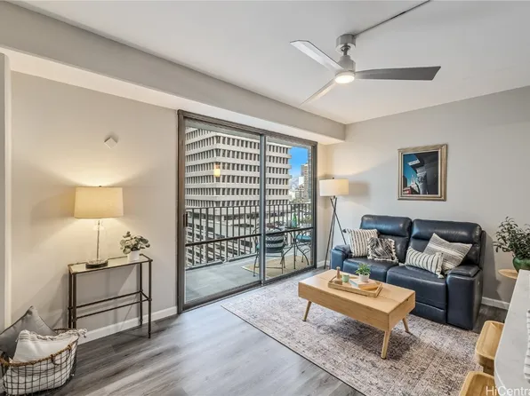 225 Queen St APT 9G, Honolulu, HI 96813