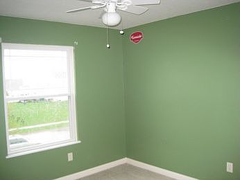 5th image of 208 White Elm Dr