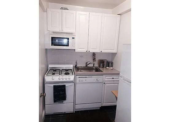 Rented by Warburg | media 11