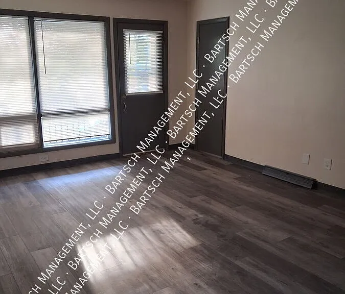 4118 N 91st St #3 — Photo 2