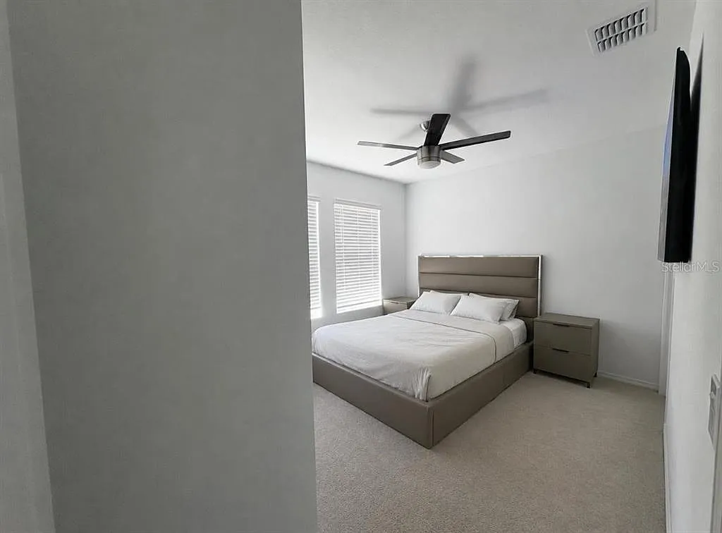 3 bed, 2.0 bath, 1780 sqft, $2,100 — Photo 3
