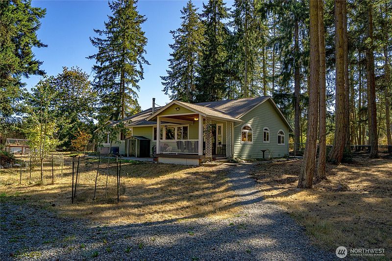 4th image of 440 W Silberhorn Road