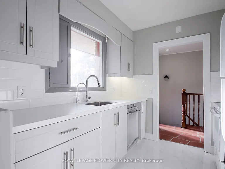 7555 Old Church Rd — Photo 12