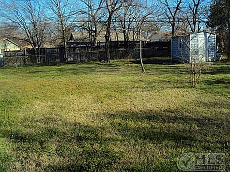 2nd image of 310 Calder St