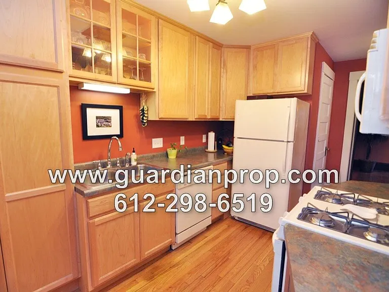 1725 Hague Ave #2 — Photo 9