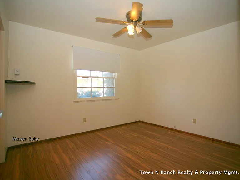 831 David Dr — Photo 8