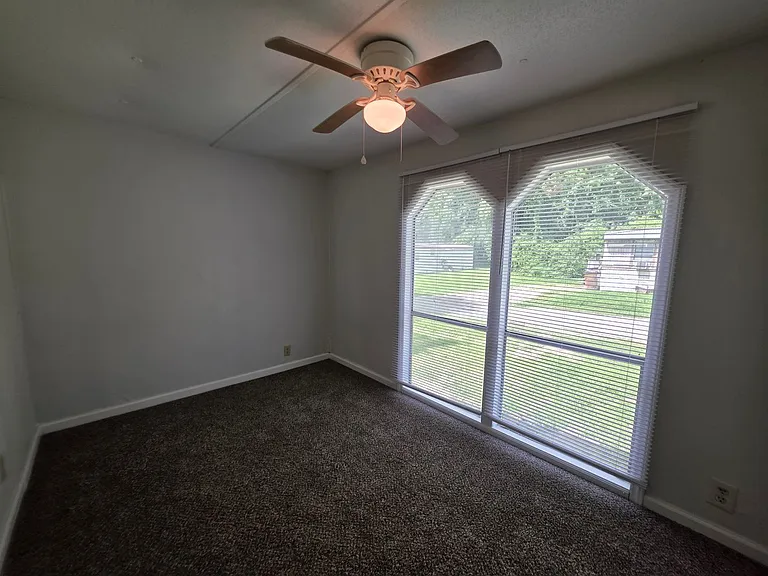 1133 Pickett Rd #6 — Photo 13