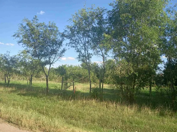 406 E Center St, Burrton, KS 67020
