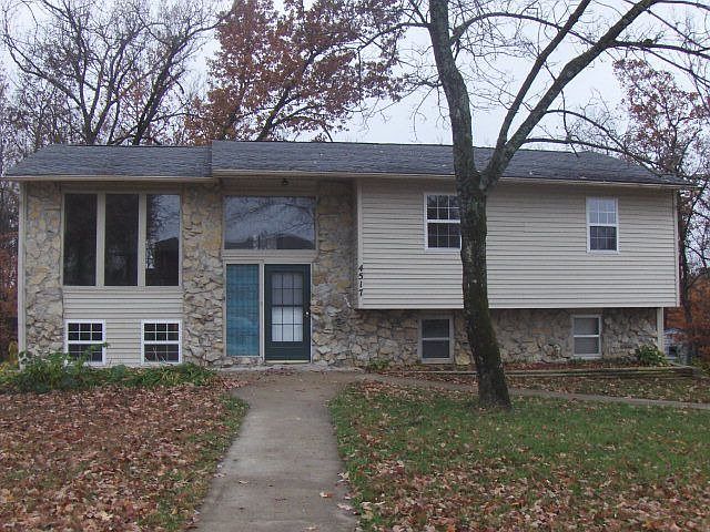 1st image of 4517 Village Dr