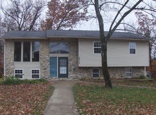 4517 Village Dr, Jefferson City, MO 65109