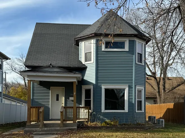 406 S 4th St, Milbank, SD 57252