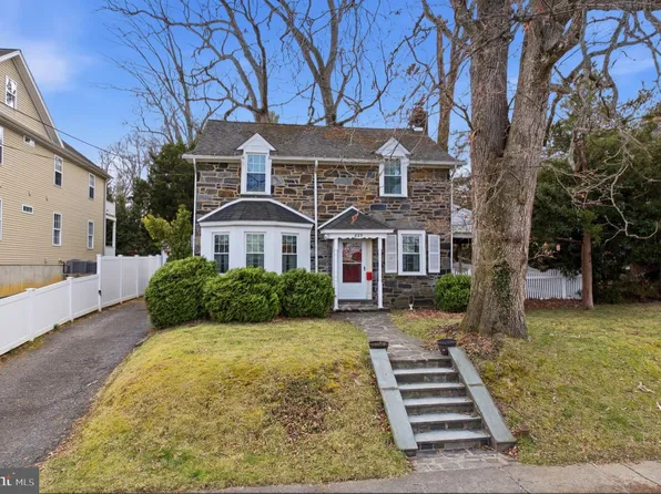 825 N Jackson St, Media, PA 19063